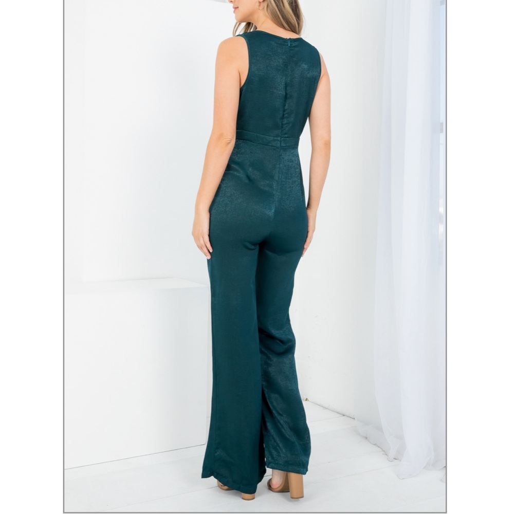 Hunter Green Satin Sleeveless Jumpsuit With Pockets - Picture 2 of 6